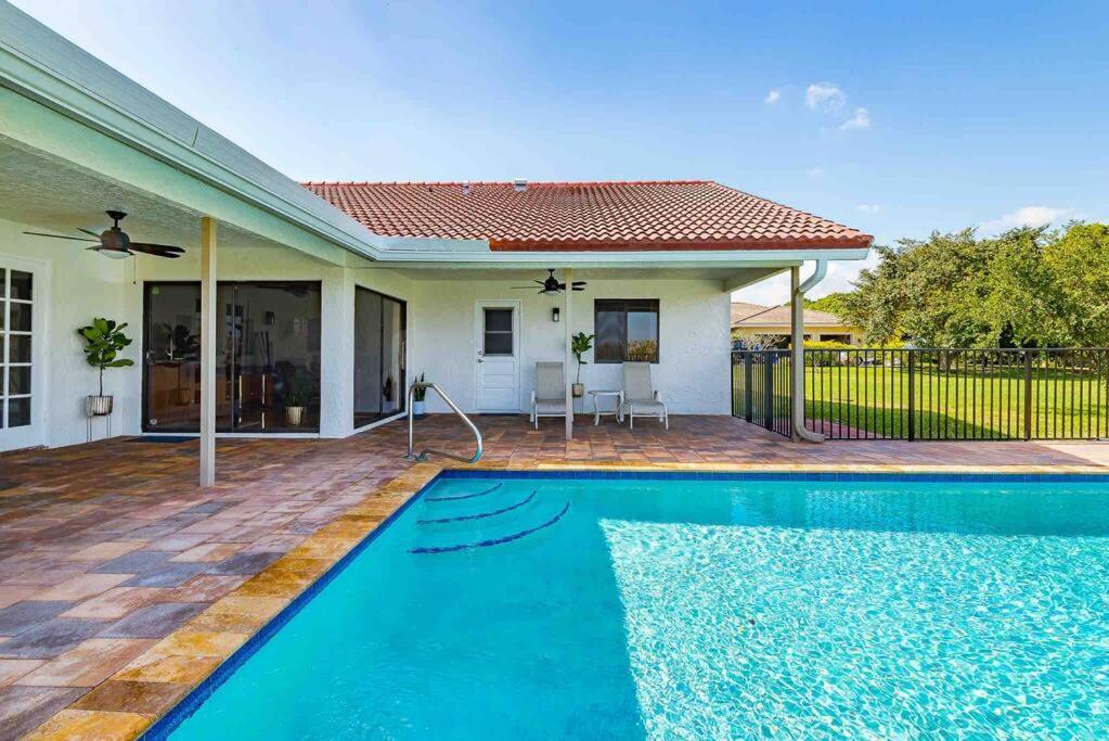 4/3.5 House With Pool- Boynton Beach, Fl. Hébergement de vacances *
