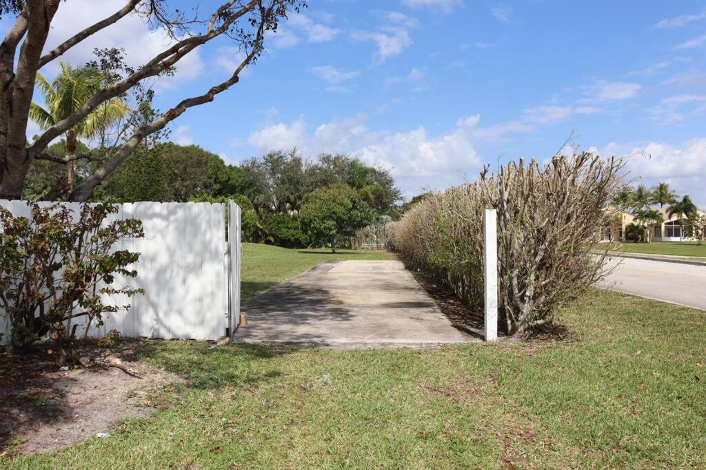 Hébergement de vacances 4/3.5 House With Pool- Boynton Beach, Fl.