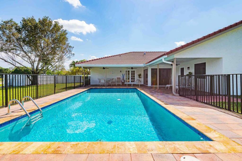 4/3.5 House With Pool- Boynton Beach, Fl. *