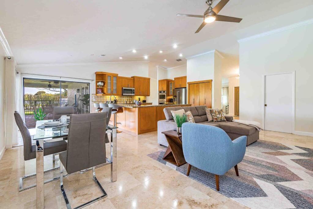 Hébergement de vacances 4/3.5 House With Pool- Boynton Beach, Fl.