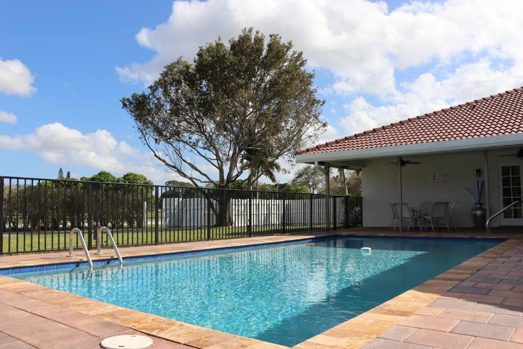 Hébergement de vacances 4/3.5 House With Pool- Boynton Beach, Fl. *