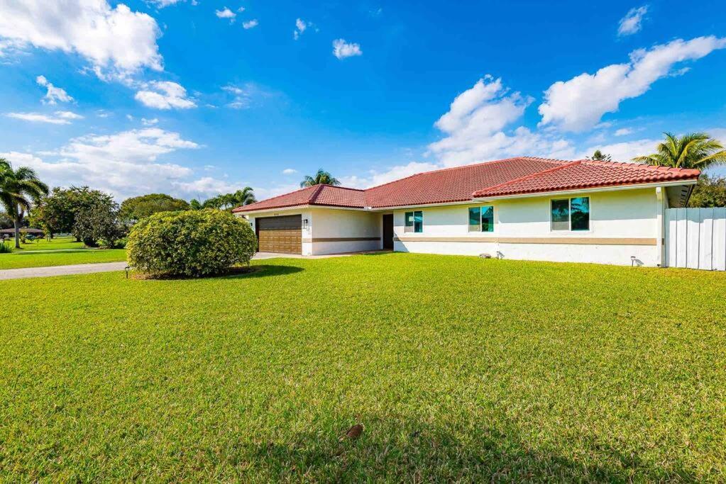 4/3.5 House With Pool- Boynton Beach, Fl. *